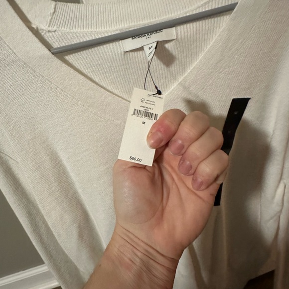 Banana Republic Sweater Medium - Picture 3 of 3